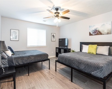 10815 Oak Bayou Lane - Photo Thumbnail 26