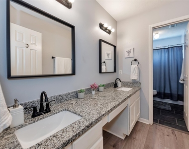 10815 Oak Bayou Lane - Photo Thumbnail 22
