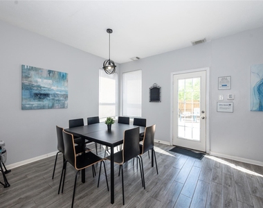 10815 Oak Bayou Lane - Photo Thumbnail 7