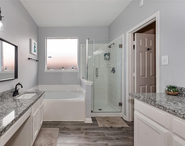 10815 Oak Bayou Lane - Photo Thumbnail 28