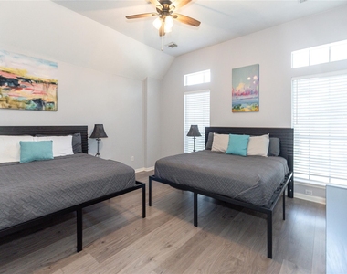 10815 Oak Bayou Lane - Photo Thumbnail 30