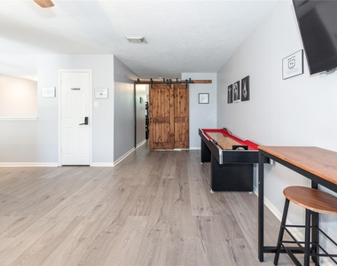 10815 Oak Bayou Lane - Photo Thumbnail 10