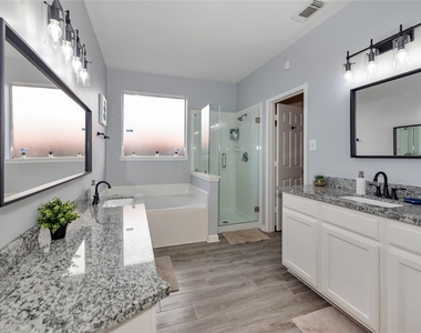 10815 Oak Bayou Lane - Photo Thumbnail 24