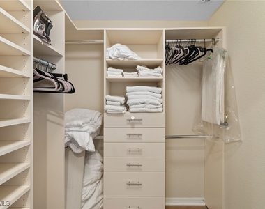 2215 Chesterbrook Court - Photo Thumbnail 17