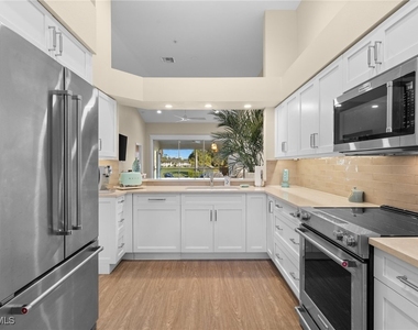 2215 Chesterbrook Court - Photo Thumbnail 7