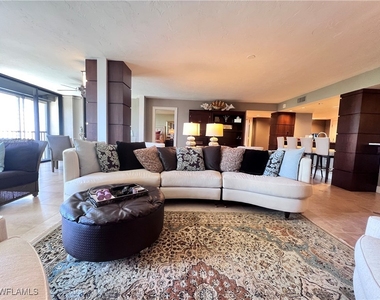 5601 Turtle Bay Drive W - Photo Thumbnail 9