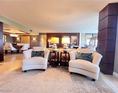 5601 Turtle Bay Drive W - Photo Thumbnail 4