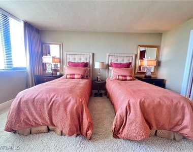 5601 Turtle Bay Drive W - Photo Thumbnail 15