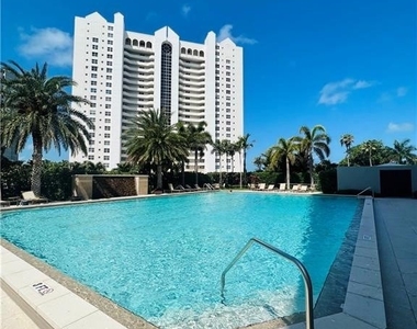 5601 Turtle Bay Drive W - Photo Thumbnail 19