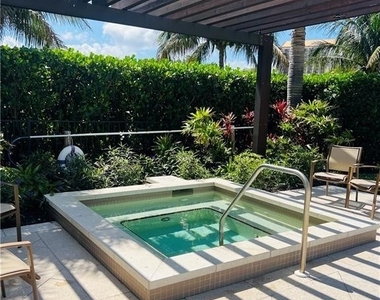 5601 Turtle Bay Drive W - Photo Thumbnail 20
