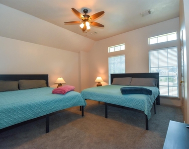 10102 White Oak Trail Lane - Photo Thumbnail 27