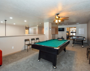 10102 White Oak Trail Lane - Photo Thumbnail 5