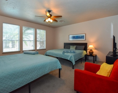 10102 White Oak Trail Lane - Photo Thumbnail 14