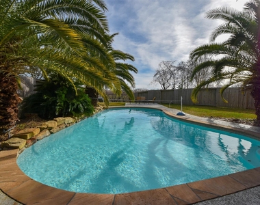 10102 White Oak Trail Lane - Photo Thumbnail 30