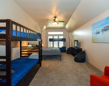 10102 White Oak Trail Lane - Photo Thumbnail 22