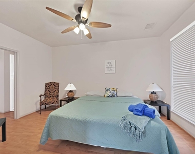 10102 White Oak Trail Lane - Photo Thumbnail 19