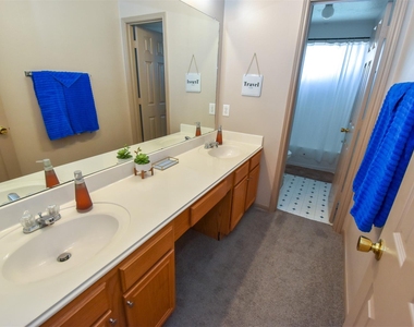 10102 White Oak Trail Lane - Photo Thumbnail 25
