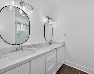 714 Zoe Street - Photo Thumbnail 24