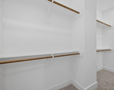 714 Zoe Street - Photo Thumbnail 23