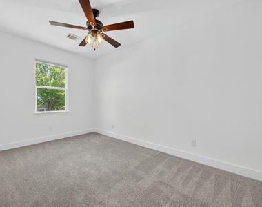 714 Zoe Street - Photo Thumbnail 28