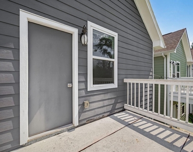 714 Zoe Street - Photo Thumbnail 26