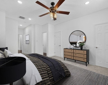 714 Zoe Street - Photo Thumbnail 19