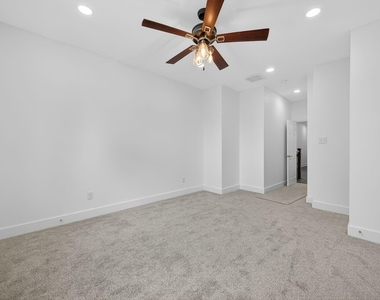 714 Zoe Street - Photo Thumbnail 22