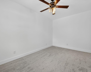 714 Zoe Street - Photo Thumbnail 29