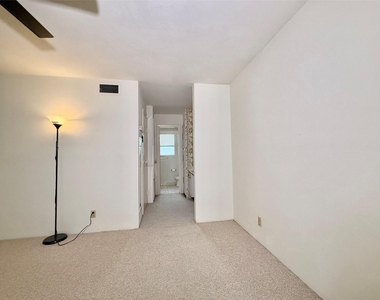 11002 Hammerly Boulevard - Photo Thumbnail 9