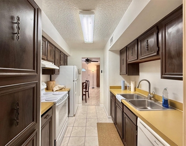 11002 Hammerly Boulevard - Photo Thumbnail 6