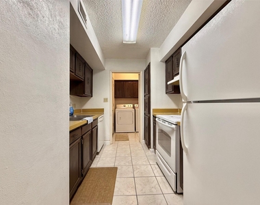 11002 Hammerly Boulevard - Photo Thumbnail 4
