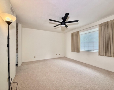 11002 Hammerly Boulevard - Photo Thumbnail 8