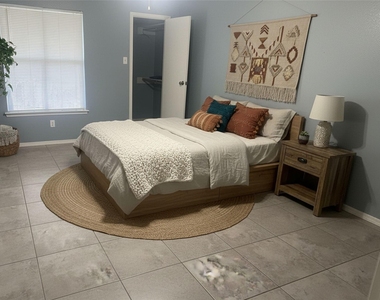 7400 Bellerive Drive - Photo Thumbnail 2
