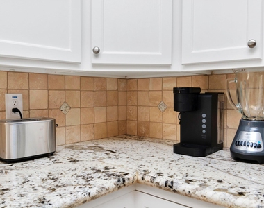 902 Golden Bear Lane - Photo Thumbnail 10