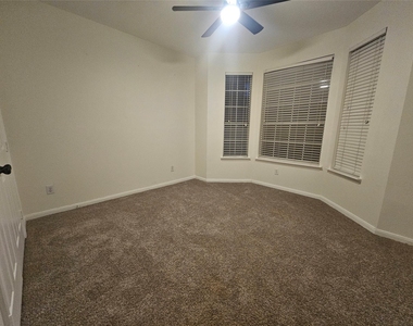 35 S Avonlea Circle - Photo Thumbnail 13