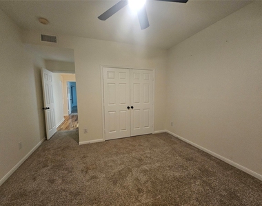 35 S Avonlea Circle - Photo Thumbnail 14