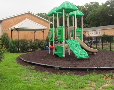 16161 Tiger Bend Road - Photo Thumbnail 9