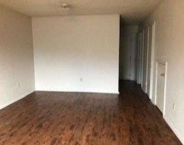 16161 Tiger Bend Road - Photo Thumbnail 12