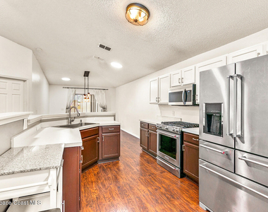2152 Spring Creek Circle Ne - Photo Thumbnail 8