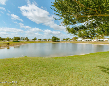 2152 Spring Creek Circle Ne - Photo Thumbnail 3