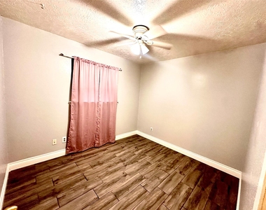 7754 Bunker Wood Lane - Photo Thumbnail 7