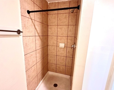 7754 Bunker Wood Lane - Photo Thumbnail 15