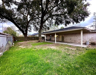 7754 Bunker Wood Lane - Photo Thumbnail 16