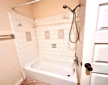 7754 Bunker Wood Lane - Photo Thumbnail 10