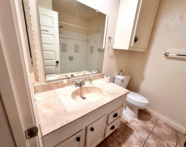 7754 Bunker Wood Lane - Photo Thumbnail 9