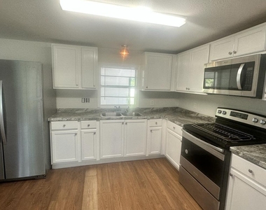 125 Kellum Street - Photo Thumbnail 12