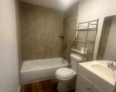 125 Kellum Street - Photo Thumbnail 9