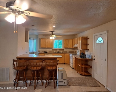 1417 Powell Avenue - Photo Thumbnail 1