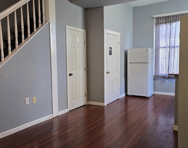1614 Market Street - Photo Thumbnail 6
