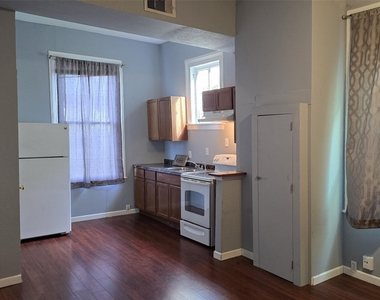 1614 Market Street - Photo Thumbnail 3